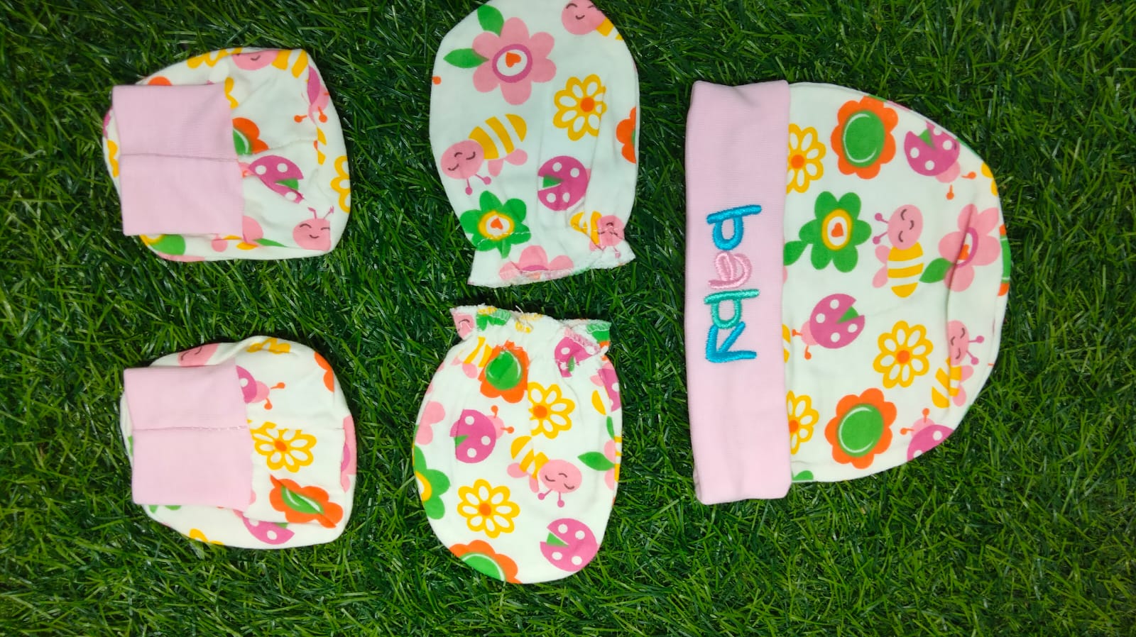 WhatsApp Image 2025-11-22 at 22.34.02_2a02046a Newborn Cotton Cap Gloves Socks Set - Image 1