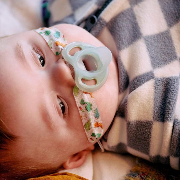 Tommee Tippee Ultra-Light Silicone Soother - Image 5